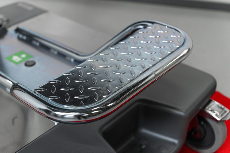Diamond-plate stainless step plate